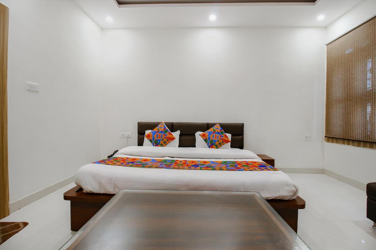 Fabexpress Yuvan Gouharganj Exteriér fotografie