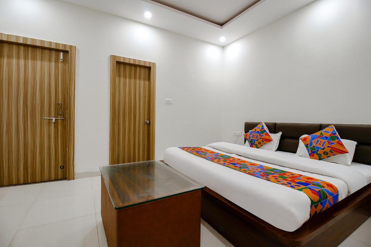 Fabexpress Yuvan Gouharganj Exteriér fotografie